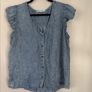 Light Blue Denim Button-Front Women's Top Jane + delancey